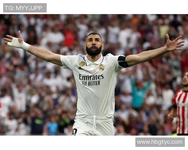 本泽马在足球历史上的传奇地位与影响力探讨